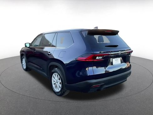 Used 2025 Toyota Grand Highlander FWD image 11
