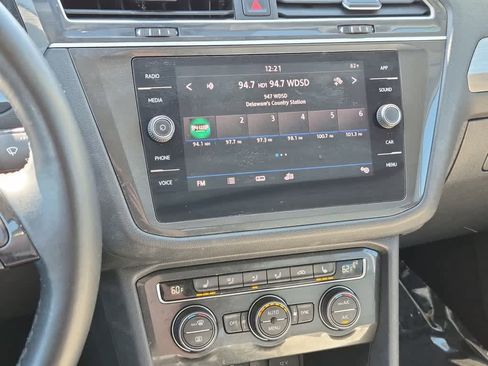 Used 2019 Volkswagen Tiguan SE image 13