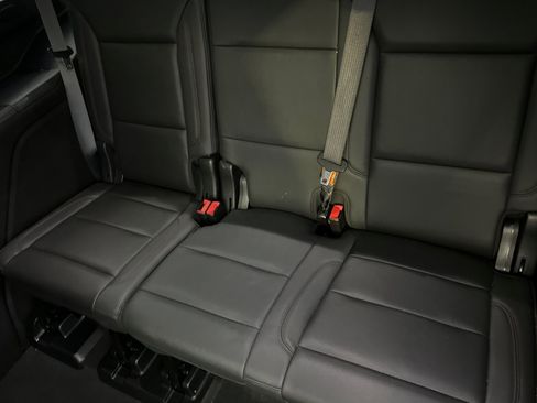 Used 2024 Chevrolet Tahoe High Country w/ Premium Package image 16