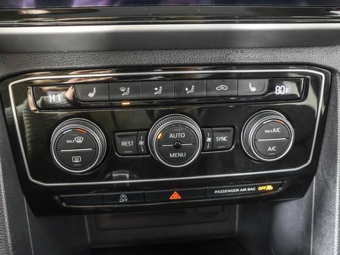 Certified 2022 Volkswagen Atlas SEL image 32