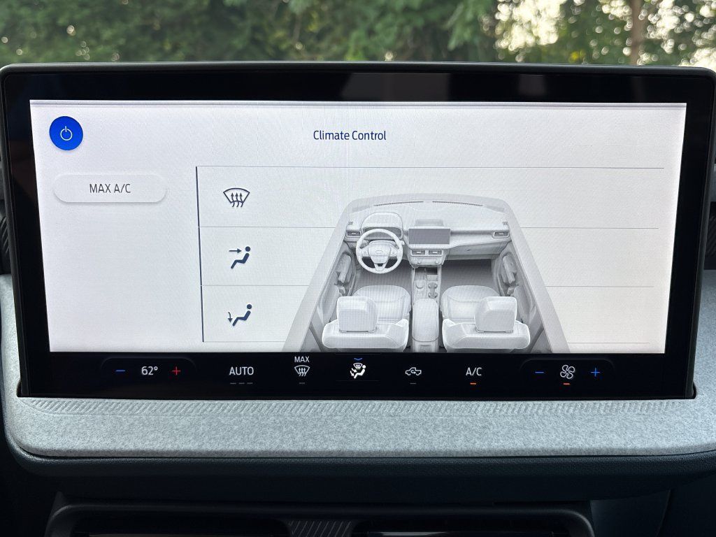 New 2026 Ford Maverick XLT AWD/4WD image 18