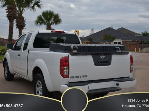 Used 2018 Nissan Frontier S RWD image 3