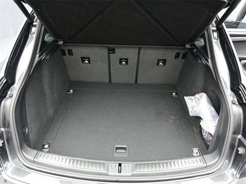 Used 2025 Porsche Macan image 22