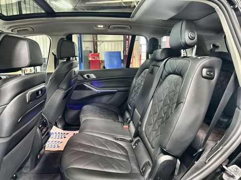 Used 2024 BMW X7 xDrive40i AWD/4WD image 25