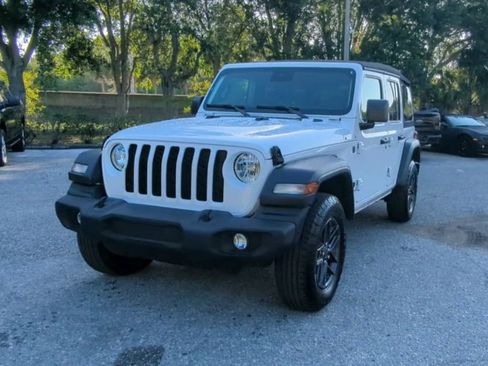 Used 2024 Jeep Wrangler Unlimited Sport AWD/4WD image 8
