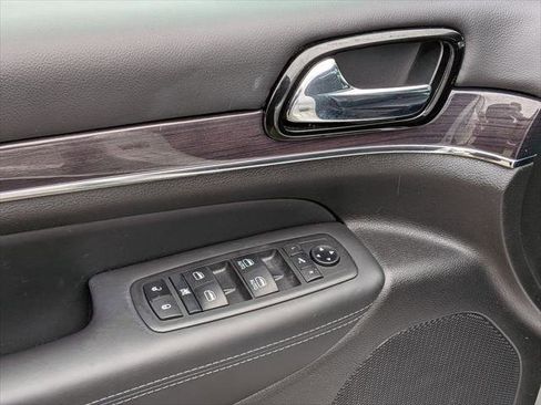 Certified 2021 Jeep Grand Cherokee Overland AWD/4WD image 12