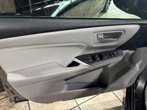 Used 2015 Toyota Camry XLE image 8