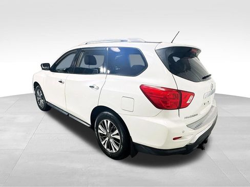 Used 2018 Nissan Pathfinder SV AWD/4WD image 7