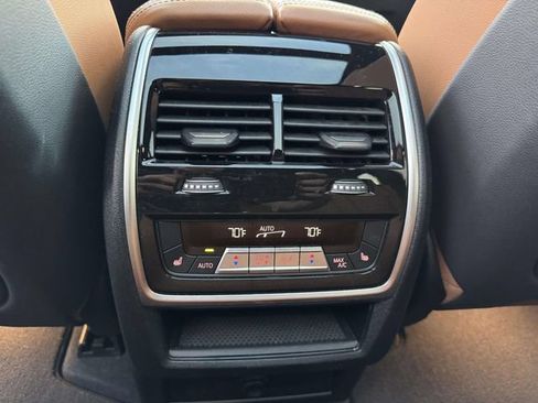 Used 2022 BMW X5 xDrive40i w/ M Sport Package AWD/4WD image 19