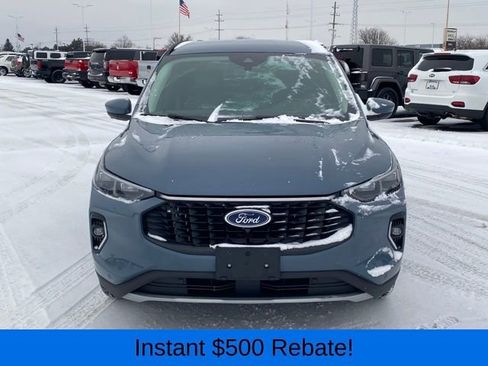 Used 2023 Ford Escape Platinum image 2