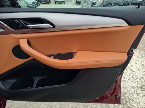 Certified 2025 BMW X4 xDrive30i image 25