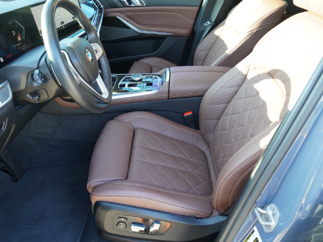 Used 2024 BMW X7 xDrive40i AWD/4WD image 5