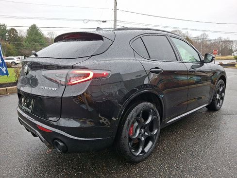 New 2025 Alfa Romeo Stelvio Sprint image 3
