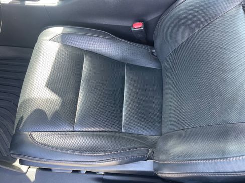 Used 2019 Toyota Highlander Limited FWD image 30