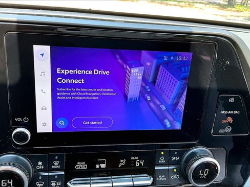 Used 2023 Toyota Highlander L FWD image 23