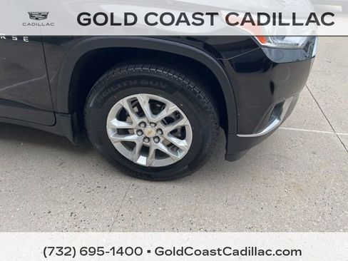 Used 2021 Chevrolet Traverse LT image 6