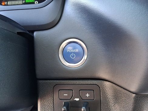 Used 2023 Toyota Sequoia Platinum image 24