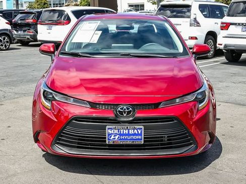 Used 2024 Toyota Corolla LE FWD image 2
