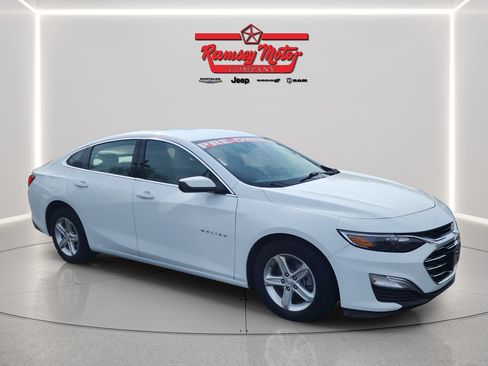 Used 2024 Chevrolet Malibu LS w/ LPO, Floor Liner Package FWD image 7
