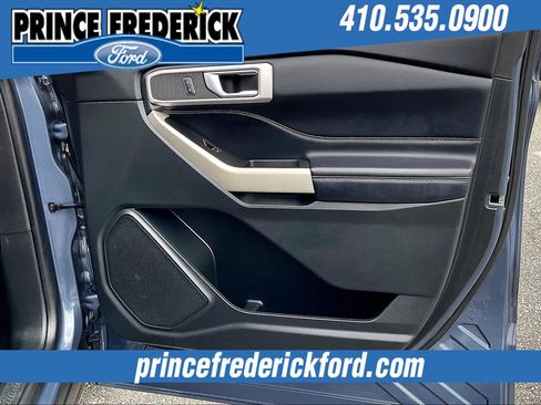 Used 2021 Ford Explorer XLT image 22
