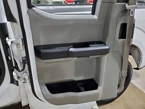Used 2019 Ford F150 XL w/ Equipment Group 101A Mid RWD image 24