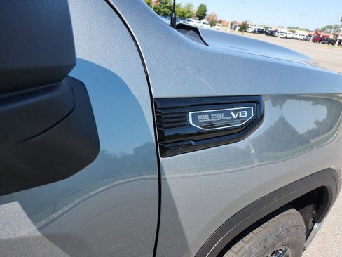 New 2026 GMC Sierra 1500 Elevation image 7