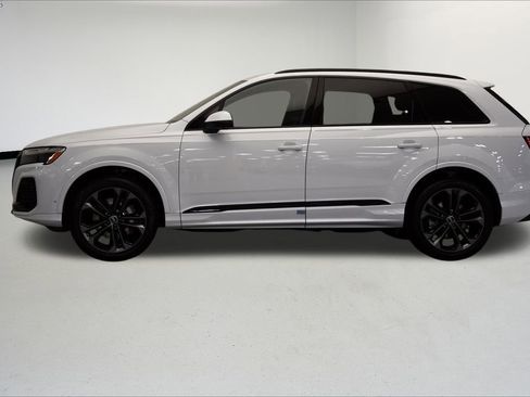 Used 2025 Audi Q7 3.0T Premium Plus w/ Premium Plus Package image 2