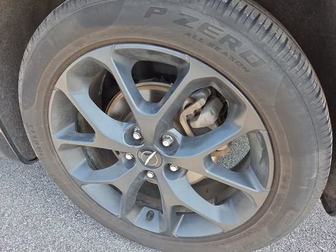 Used 2025 Chrysler Pacifica Limited FWD image 30