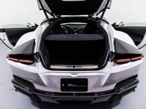 Certified 2025 Ferrari 12Cilindri RWD image 22