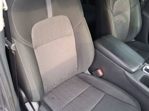 Used 2025 Nissan Sentra SV FWD image 30