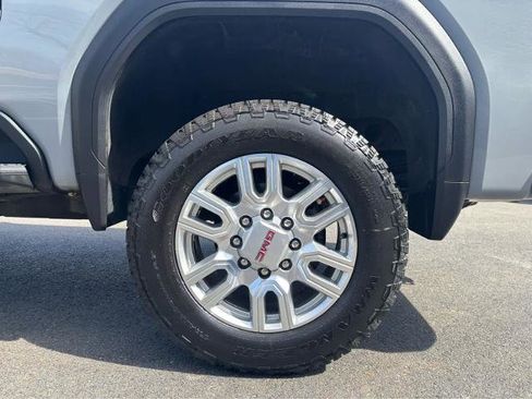 Used 2024 GMC Sierra 2500 SLE image 4