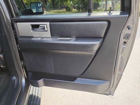 Used 2017 Ford Expedition EL XLT image 32