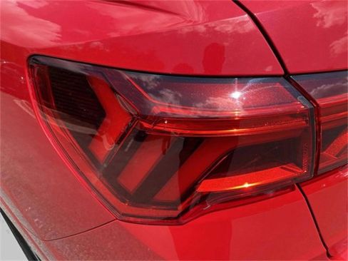 Used 2022 Audi Q3 2.0T Premium image 28