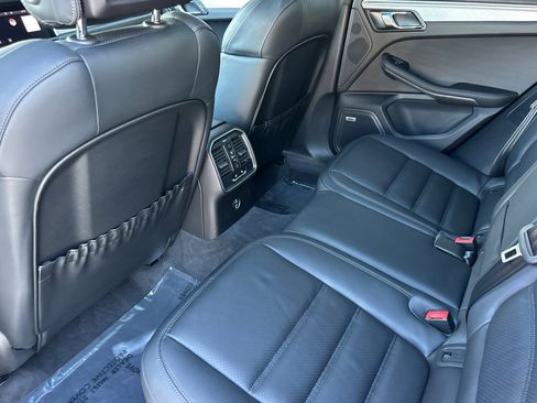 Certified 2024 Porsche Macan S image 13