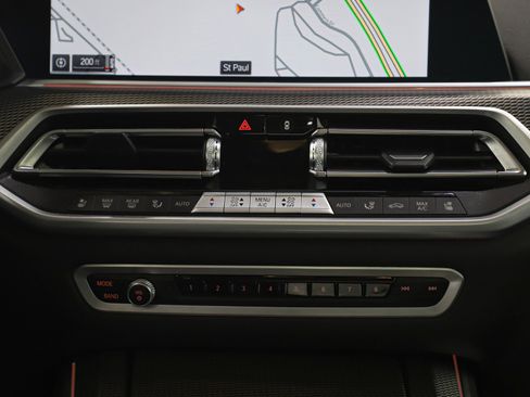 Used 2022 BMW X5 M50i image 21