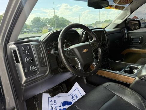 Used 2017 Chevrolet Silverado 1500 LTZ w/ Sport Package AWD/4WD image 12