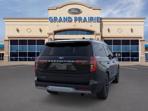 New 2025 Ford Expedition Platinum w/ Driver's Package image 8