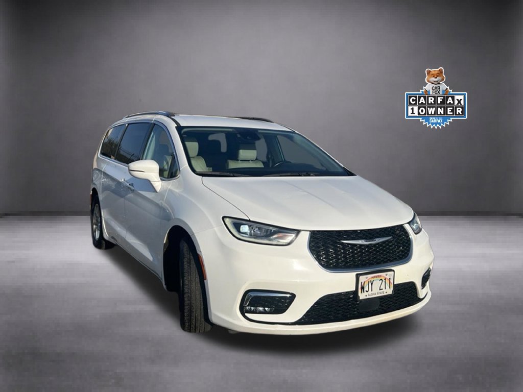 Used 2021 Chrysler Pacifica Touring-L FWD image 2