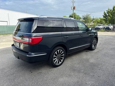 Used 2021 Lincoln Navigator Reserve w/ Luxury Package RWD image 4