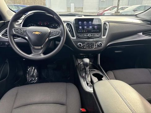 Used 2023 Chevrolet Malibu LT image 18