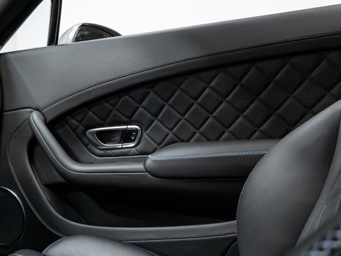 Used 2017 Bentley Continental GT image 13