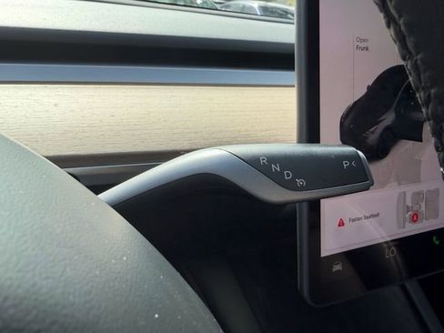 Used 2023 Tesla Model Y Performance AWD/4WD image 21