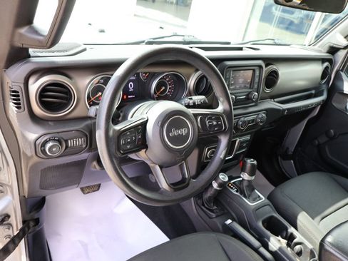 Used 2018 Jeep Wrangler Unlimited Sport AWD/4WD image 22