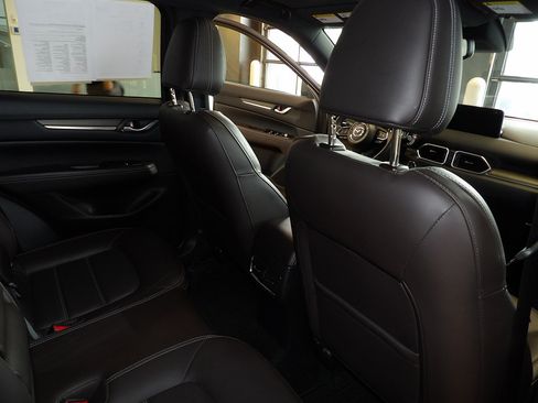 Certified 2025 MAZDA CX-5 Signature AWD/4WD image 17
