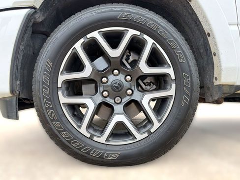Used 2025 RAM 1500 Laramie w/ Sport Appearance Package AWD/4WD image 11