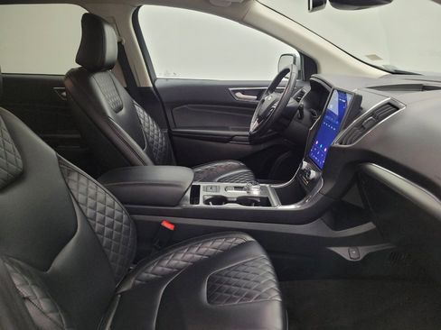 Used 2023 Ford Edge Titanium image 21