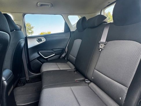 Used 2020 Kia Soul LX image 12