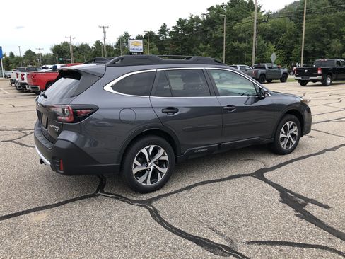 Used 2022 Subaru Outback Limited XT AWD/4WD image 3
