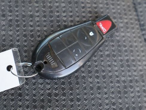 Used 2015 RAM 1500 Outdoorsman image 39