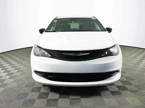 New 2026 Chrysler Voyager LX FWD image 3